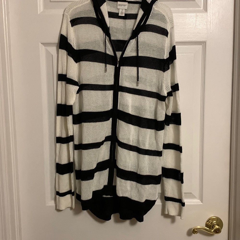 Chico's Zenergy Black & White Striped Lightweight Zip-Up Jacket, size L